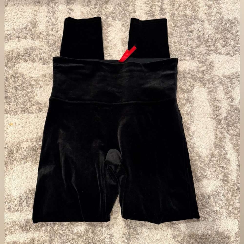 Spanx‎ Leggings Women's Black Velvet Pull On Size M